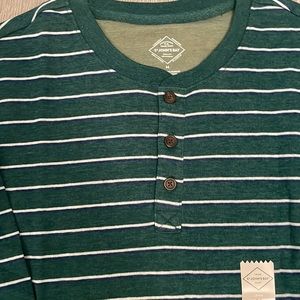 Brand new with tag men’s Saint johns bay long sleeve striped shirt